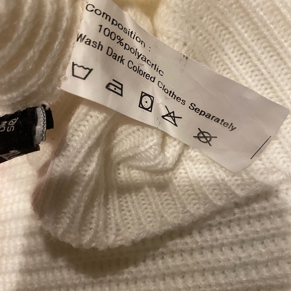 🤍 Zaful Creamy White Cozy off the shoulder Sweater - scoop neck one size - new - Picture 6 of 8